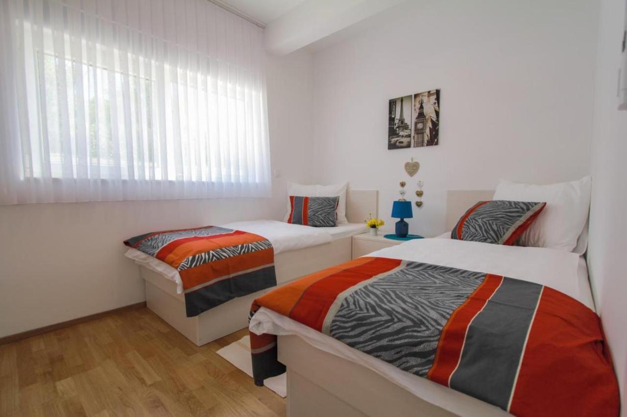 Apartment Gina Trogir Exteriör bild
